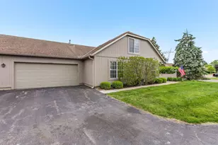 5846 Willow Lake Dr, Grove City, OH 43123 - Photo 48