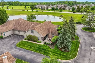 5846 Willow Lake Dr, Grove City, OH 43123 - Photo 2