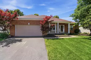 1029 Laketree Ct E, Westerville, OH 43081 - Photo 2