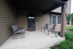 2955 Daisy Ln, Columbus, OH 43204 - Photo 6