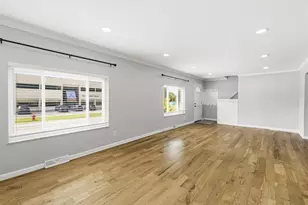 252 E Broadway Ave, Westerville, OH 43081 - Photo 8