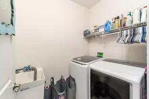 2038 E Gardenia Dr, Pataskala, OH 43062 - Photo 18