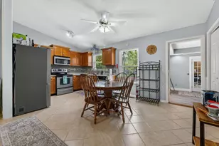 329 Floralwood Dr, Howard, OH 43028 - Photo 6
