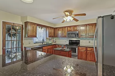 225 Sebaugh Drive, Zanesville, OH 43701 - Photo 14