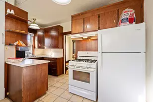 217 E Oakland Ave, Columbus, OH 43201 - Photo 12