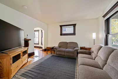 217 E Oakland Avenue, Columbus, OH 43201 - Photo 6