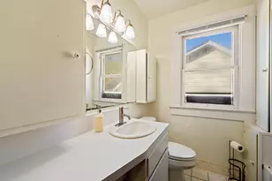 217 E Oakland Ave, Columbus, OH 43201 - Photo 16