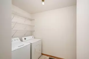 5515 Glenchester Dr, Galloway, OH 43119 - Photo 22