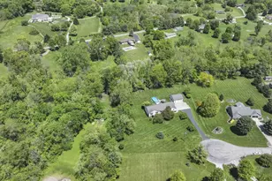 164 Canyon Villa Dr, Hebron, OH 43025 - Photo 2