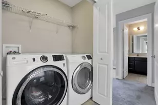 1299 N Grant Ave, Columbus, OH 43201 - Photo 32