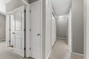 5633 Renner Rd, Columbus, OH 43228 - Photo 24