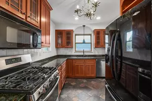 886 S Roosevelt Ave, Columbus, OH 43209 - Photo 22