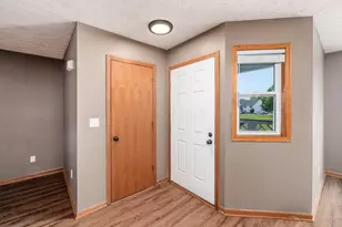 673 Milcrest Dr, Marysville, OH 43040 - Photo 6