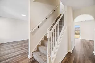 502 Heidish Dr, Commercial Point, OH 43116 - Photo 2