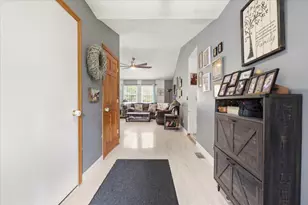 749 Country Club Dr, Howard, OH 43028 - Photo 2