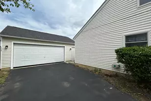 4048 Grayson Dr, Obetz, OH 43207 - Photo 8