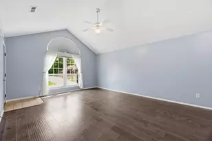 5392 Pond View Dr, Westerville, OH 43081 - Photo 8