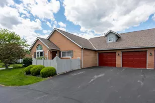 5392 Pond View Dr, Westerville, OH 43081 - Photo 2