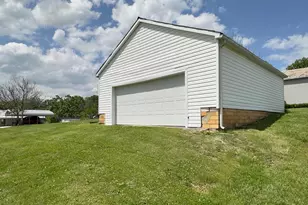 202 Ball St, New Straitsville, OH 43766 - Photo 20