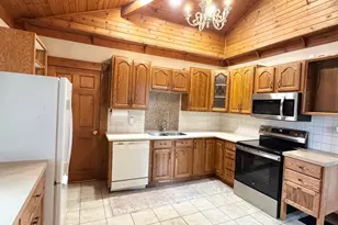 518 E Hamtramck St, Mount Vernon, OH 43050 - Photo 4