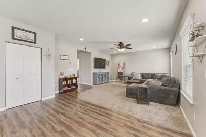 372 Puleo Drive, London, OH 43140 - Photo 10