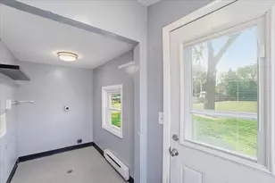 1061 Williams Rd, Columbus, OH 43207 - Photo 16