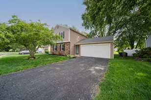 8249 Big Horn Ct, Powell, OH 43065 - Photo 2