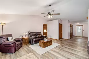 864 Gulliver Dr, Columbus, OH 43207 - Photo 4