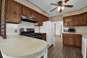 2365 Koebel Rd, Columbus, OH 43207 - Photo 8
