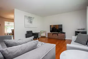 3082 Trentwood Rd, Columbus, OH 43221 - Photo 16