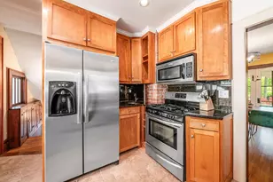 154 E Kelso Rd, Columbus, OH 43202 - Photo 16