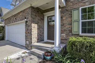 237 Blue Jacket Cir, Pickerington, OH 43147 - Photo 4