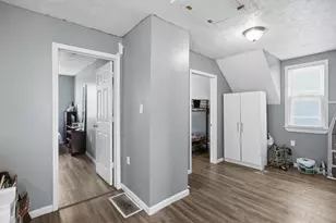 9706 Sophia Ave, Cleveland, OH 44104 - Photo 10