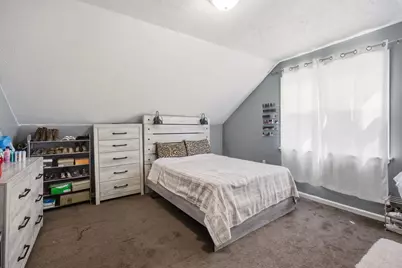 9706 Sophia Avenue, Cleveland, OH 44104 - Photo 16