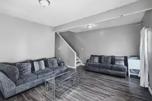 9706 Sophia Ave, Cleveland, OH 44104 - Photo 2