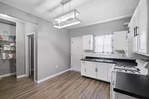 9706 Sophia Ave, Cleveland, OH 44104 - Photo 8