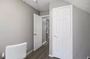 9706 Sophia Ave, Cleveland, OH 44104 - Photo 12