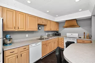 1484 Lafayette Dr, Upper Arlington, OH 43220 - Photo 20