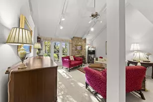 4781 Coach Rd, Columbus, OH 43220 - Photo 8