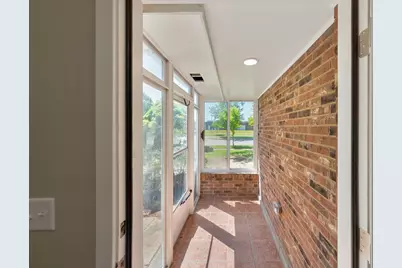 270 Huber Village Boulevard, Westerville, OH 43081 - Photo 6