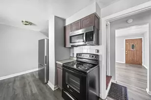 2559 Hamilton Ave, Columbus, OH 43211 - Photo 8