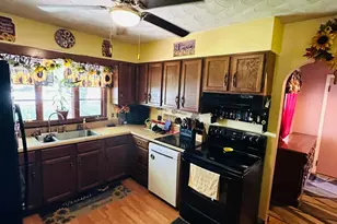 23 State St, Jeffersonville, OH 43128 - Photo 10