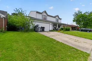 2520 St Andrews Dr, Troy, OH 45373 - Photo 2