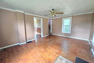 908 S Market St, Galion, OH 44833 - Photo 8