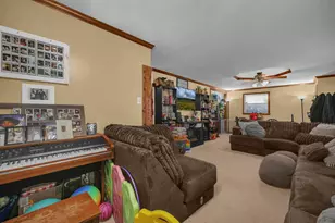 4993 Dimson Dr N, Columbus, OH 43213 - Photo 8