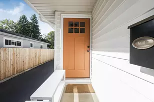 296 E Stanton Ave, Columbus, OH 43214 - Photo 4