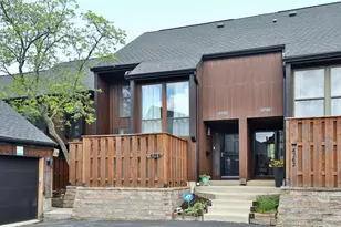4760 Crazy Horse Ln, Westerville, OH 43081 - Photo 2
