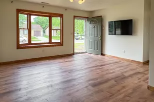 2790 Millrace Dr, Columbus, OH 43207 - Photo 6