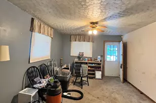 3286 Hilock Pl, Columbus, OH 43207 - Photo 2