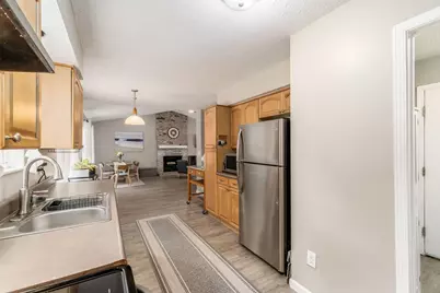 1385 Hackworth Street, Columbus, OH 43207 - Photo 18